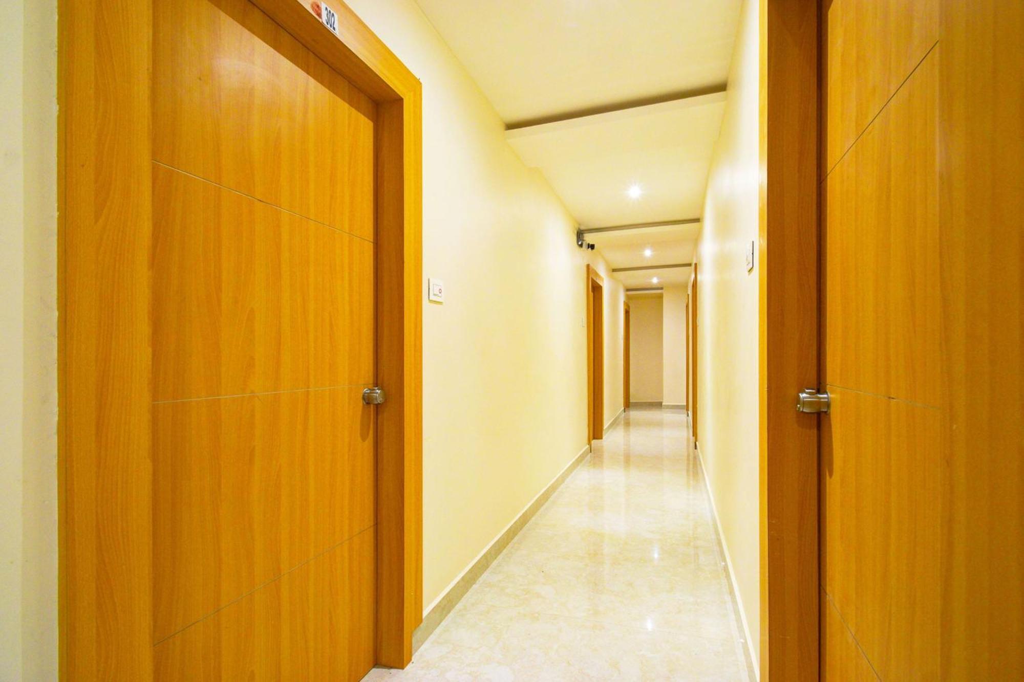 Hotel O Svs Suites Luxury Rooms Trimulgherry エクステリア 写真