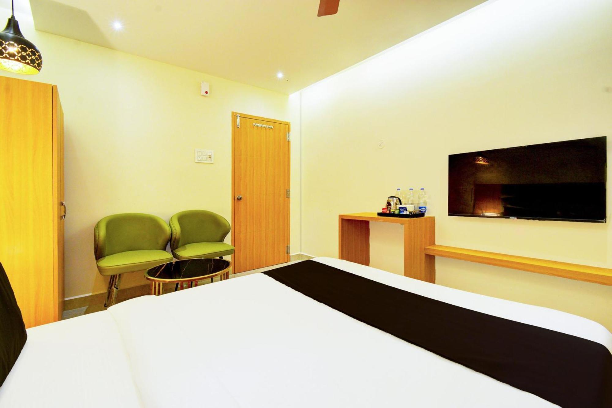 Hotel O Svs Suites Luxury Rooms Trimulgherry エクステリア 写真