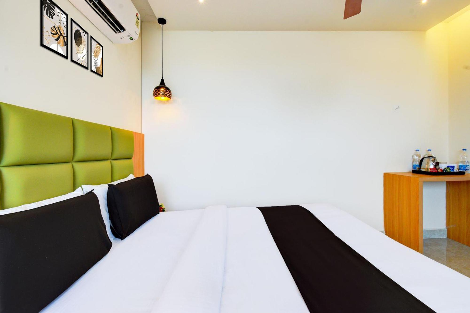 Hotel O Svs Suites Luxury Rooms Trimulgherry エクステリア 写真