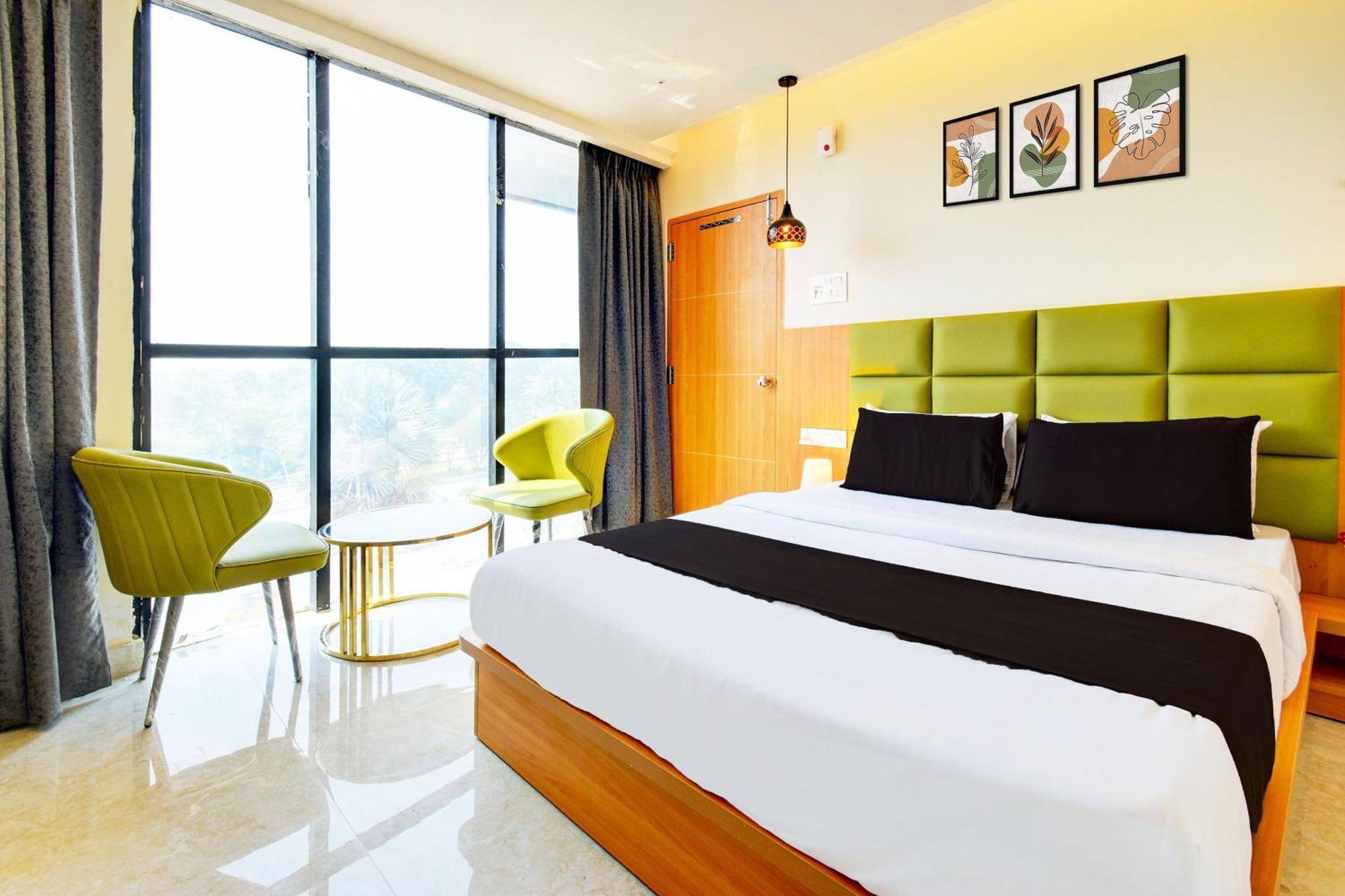 Hotel O Svs Suites Luxury Rooms Trimulgherry エクステリア 写真